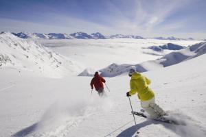 Dank Frühbucherrabatt günstig Winterurlaub machen